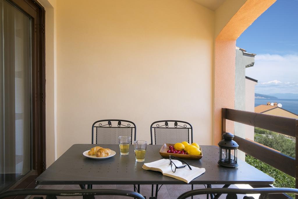 Apartment Gino Ravni Phòng bức ảnh